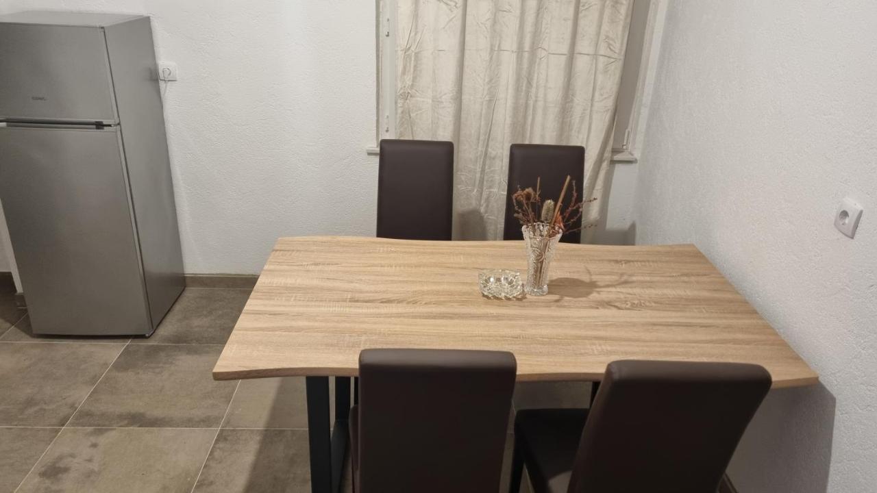 Holiday Home Jukic Pr Селине Екстер'єр фото